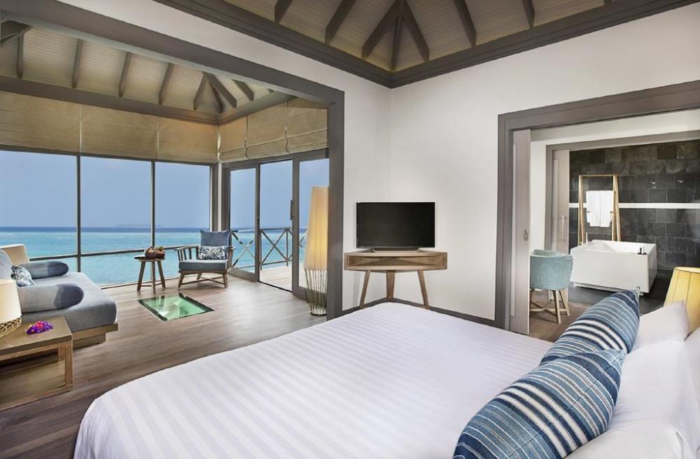 content/hotel/JA Manafaru/Accommodation/Sunrise Water Villa with Infinity Pool/Manufaru-Acc-SunriseWaterVilla-02.jpg